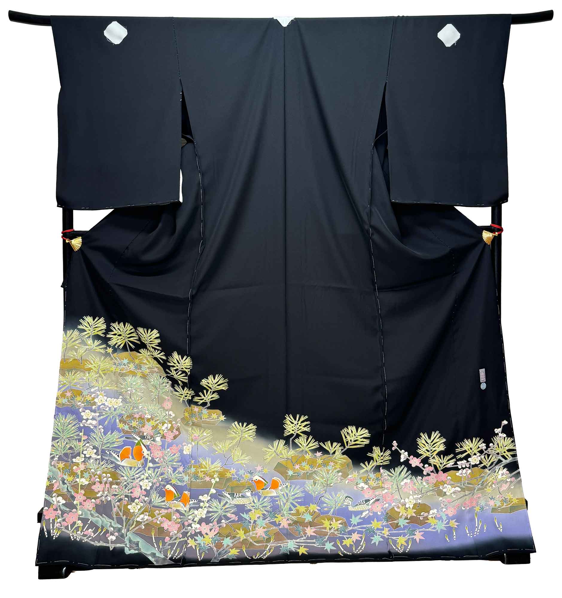 加賀友禅 黒留袖 百貫華峰『小さな松の思い出』 - 濱上呉服店