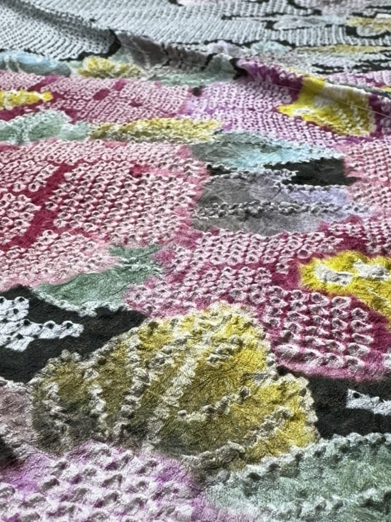 藤娘きぬたや 総絞本振袖