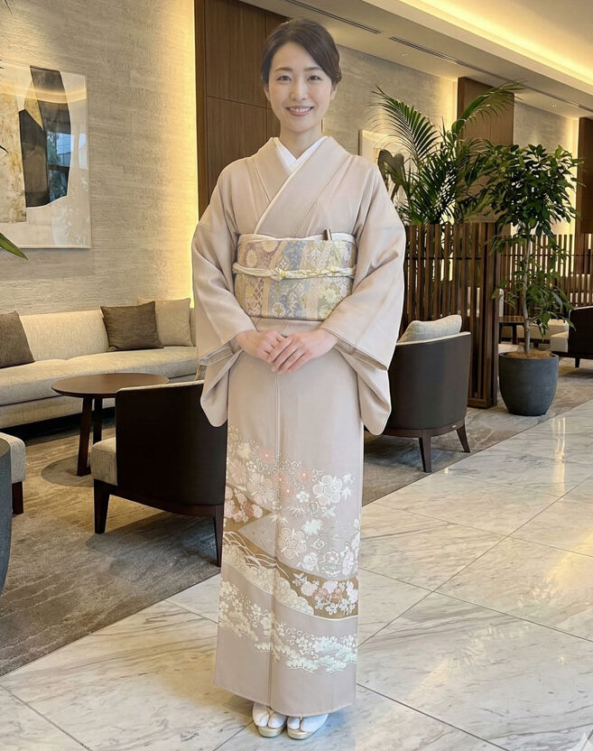 京友禅 – 色留袖レンタル – 薄茶