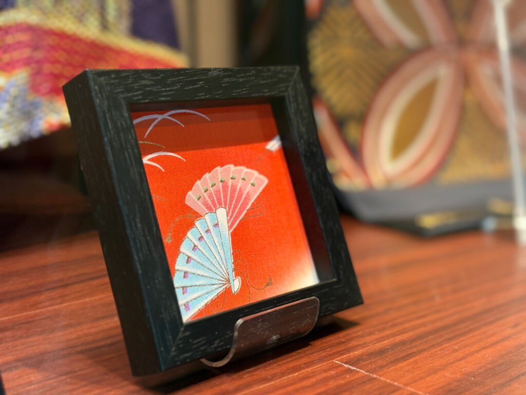 【着物アート】Kimono Art 12cm角 赤01